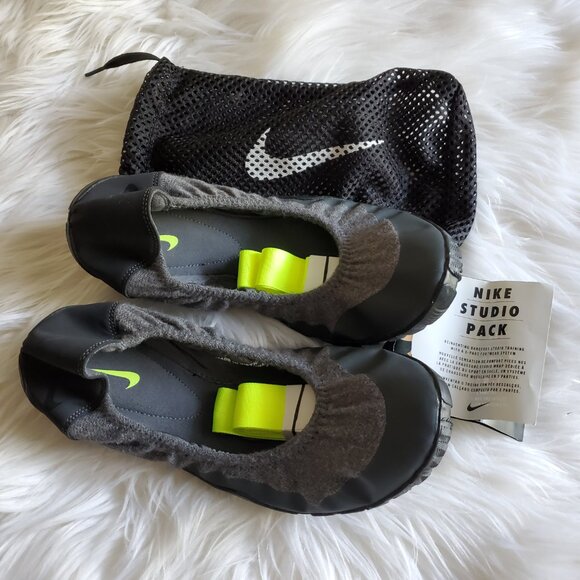 Nike Studio Wrap Dance Yoga Pilates Shoes SZ 9 - Picture 1 of 11
